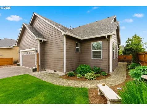 1607 Wood Duck Street Silverton OR 97381