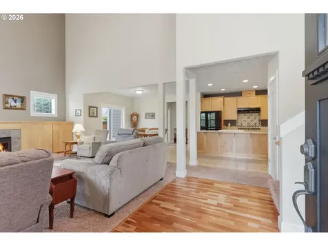 1607 Wood Duck Street Silverton OR 97381