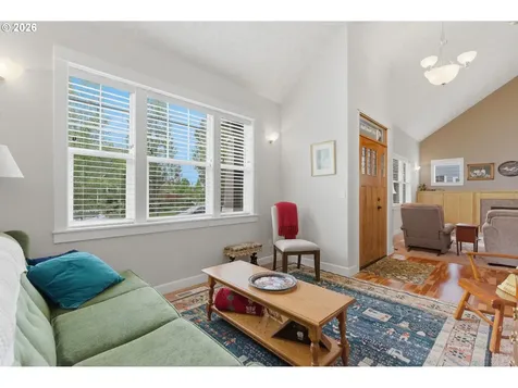 1607 Wood Duck Street Silverton OR 97381