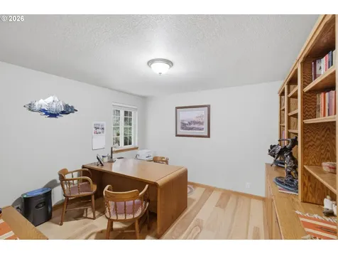 39692 Lacomb Drive Lebanon OR 97355