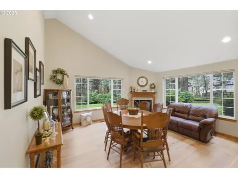 39692 Lacomb Drive Lebanon OR 97355