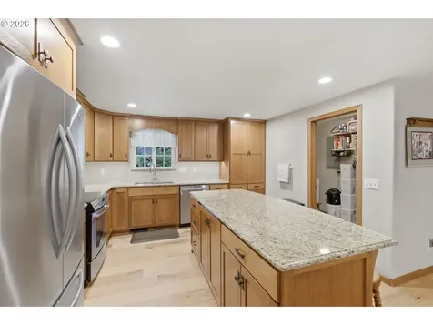 39692 Lacomb Drive Lebanon OR 97355
