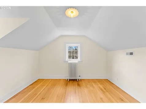 1728 NE Stanton Street Portland OR 97212