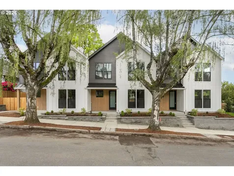 2922 SE Francis Street Portland OR 97202