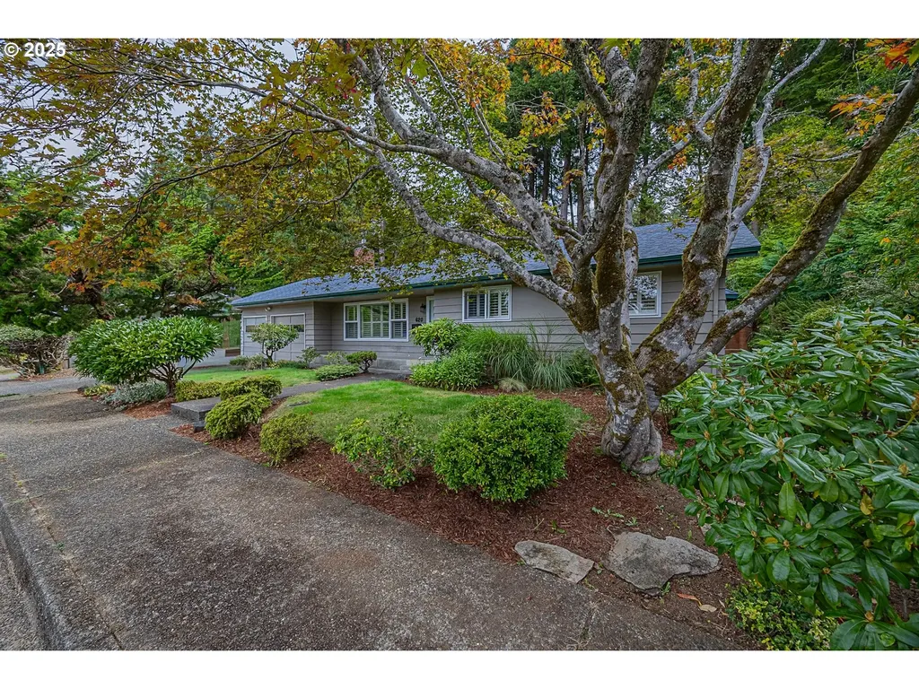 620 N 9th Street Coos Bay OR 97420