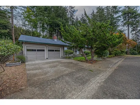 620 N 9th Street Coos Bay OR 97420