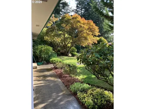 620 N 9th Street Coos Bay OR 97420