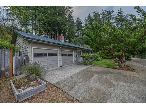 620 N 9th Street Coos Bay OR 97420