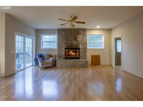 3190 NE Union Avenue Lincoln City OR 97367