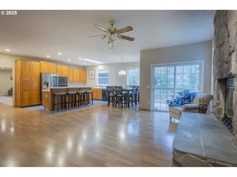 3190 NE Union Avenue Lincoln City OR 97367