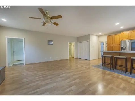 3190 NE Union Avenue Lincoln City OR 97367