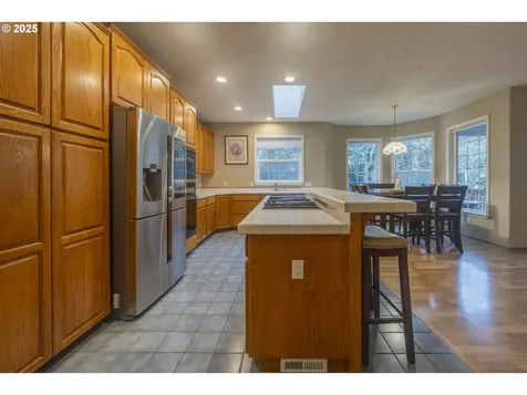 3190 NE Union Avenue Lincoln City OR 97367