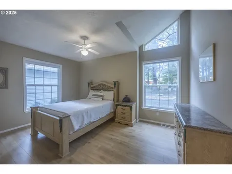 3190 NE Union Avenue Lincoln City OR 97367