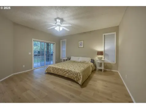 3190 NE Union Avenue Lincoln City OR 97367