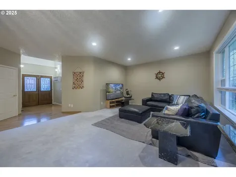 3190 NE Union Avenue Lincoln City OR 97367