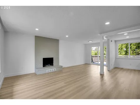 18839 NE Irving Court Portland OR 97230