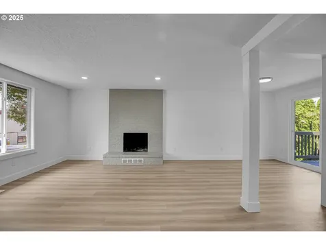 18839 NE Irving Court Portland OR 97230