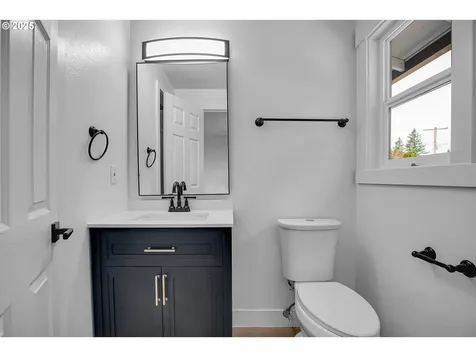 18839 NE Irving Court Portland OR 97230