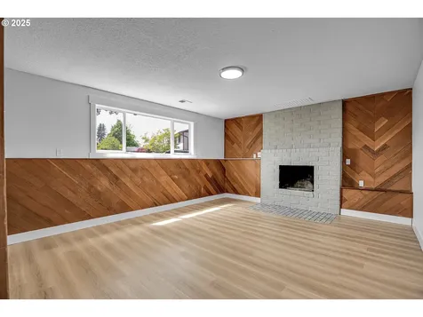 18839 NE Irving Court Portland OR 97230