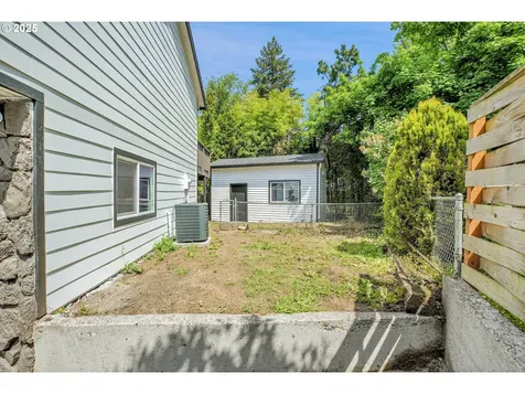18839 NE Irving Court Portland OR 97230