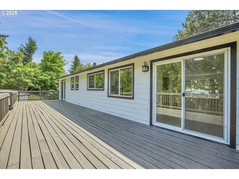 18839 NE Irving Court Portland OR 97230