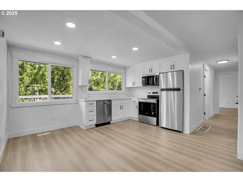 18839 NE Irving Court Portland OR 97230