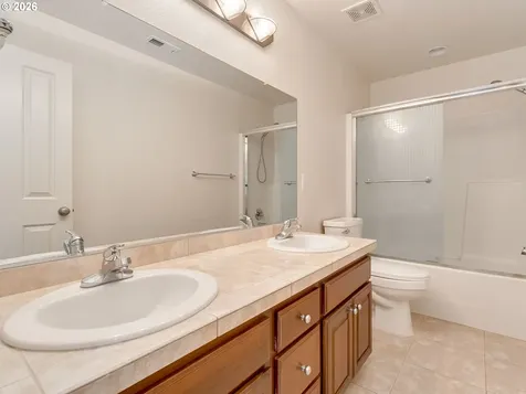 17511 NE 34th Street Vancouver WA 98682
