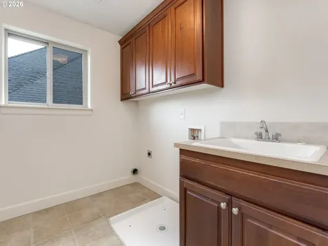 17511 NE 34th Street Vancouver WA 98682