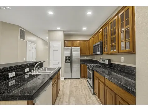 1011 SW 18th Way Troutdale OR 97060