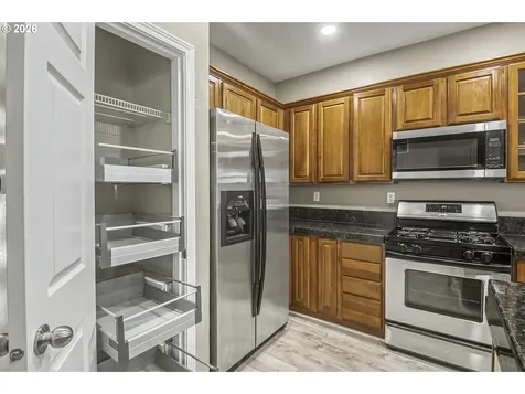 1011 SW 18th Way Troutdale OR 97060