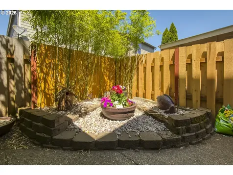 1011 SW 18th Way Troutdale OR 97060
