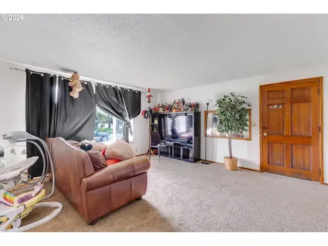 128 Robbins Street Woodland WA 98674
