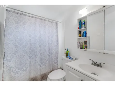 128 Robbins Street Woodland WA 98674