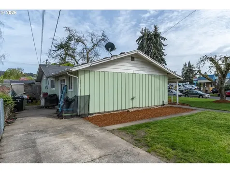 128 Robbins Street Woodland WA 98674