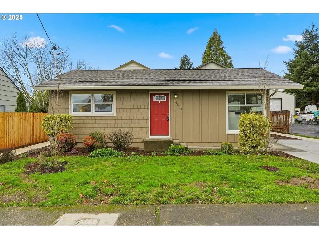 4539 SE 97th Avenue Portland OR 97266