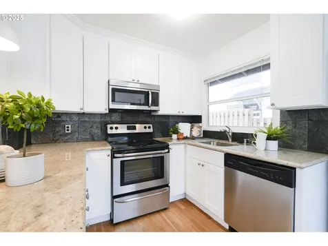 4539 SE 97th Avenue Portland OR 97266