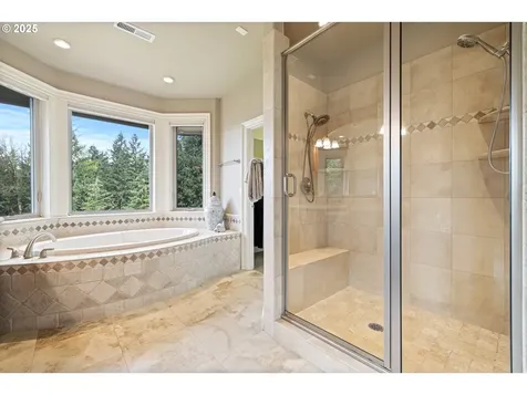 14079 SE Alta Vista Drive Happy Valley OR 97086
