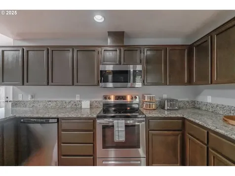 1203 River Oak Road Independence OR 97351