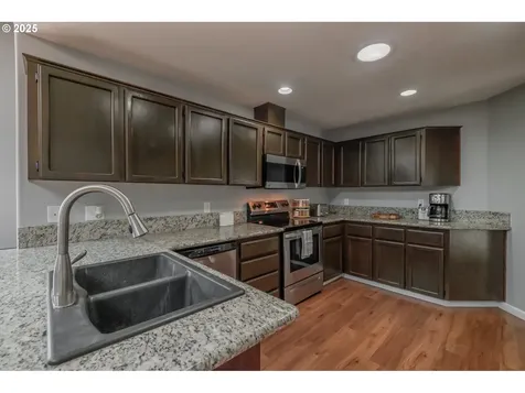 1203 River Oak Road Independence OR 97351