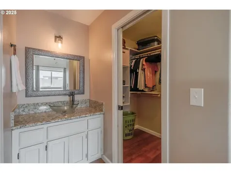 1203 River Oak Road Independence OR 97351