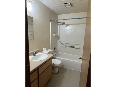 9818 SE Clackamas Road Clackamas OR 97015