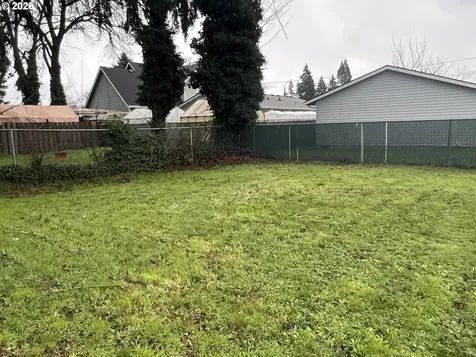 9818 SE Clackamas Road Clackamas OR 97015