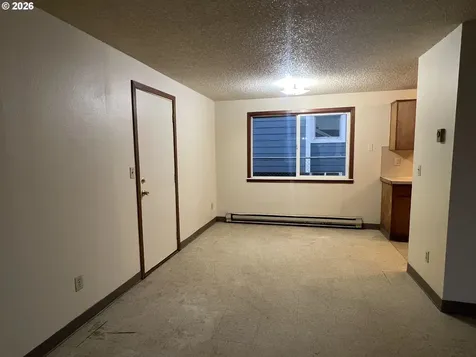 9818 SE Clackamas Road Clackamas OR 97015