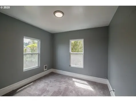 640 8th Street Astoria OR 97103