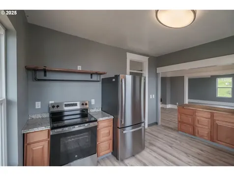 640 8th Street Astoria OR 97103