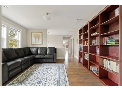 1212 SE Harney Street Portland OR 97202