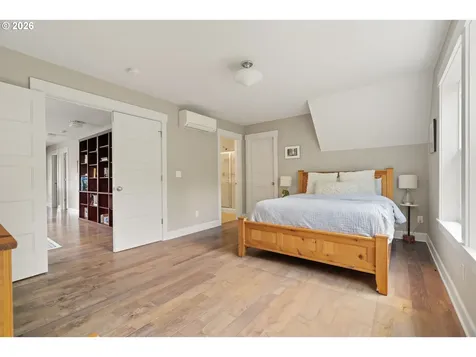 1212 SE Harney Street Portland OR 97202