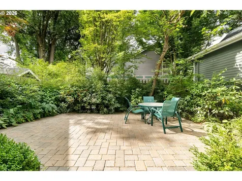 1212 SE Harney Street Portland OR 97202