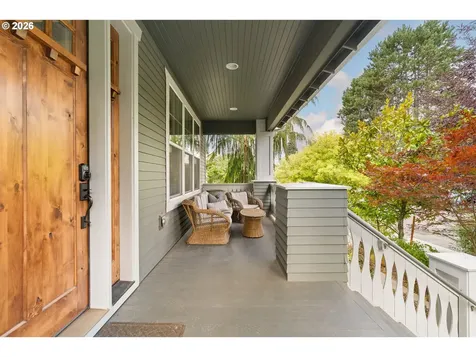 1212 SE Harney Street Portland OR 97202
