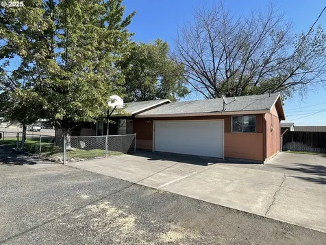 490 NW 3rd Street Hermiston OR 97838